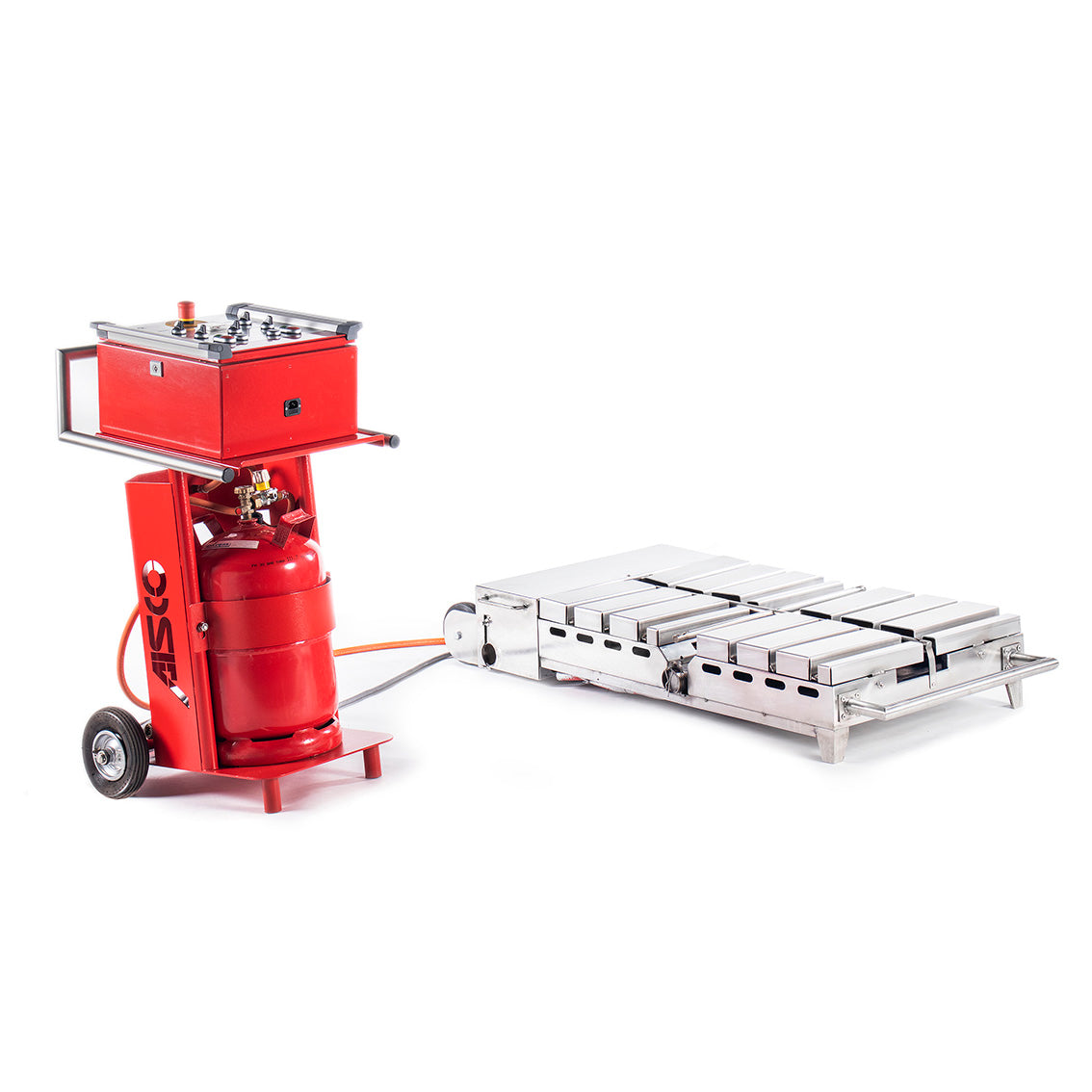 AISCO Bedienpult F 2 verbunden mit AISCO E-CarTrainer zur präzisen Steuerung von Elektrofahrzeug-Brandübungen bei Feuerwehrtrainings