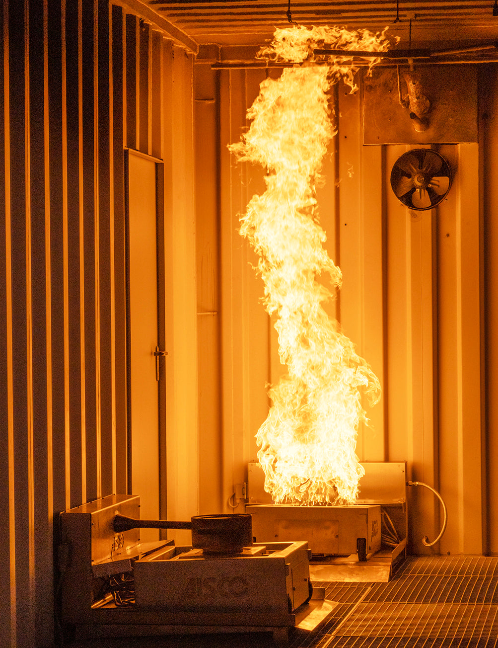 Einsatz im Brandhaus: Kompatibel mit dem AISCO Crossfire Brandcontainer